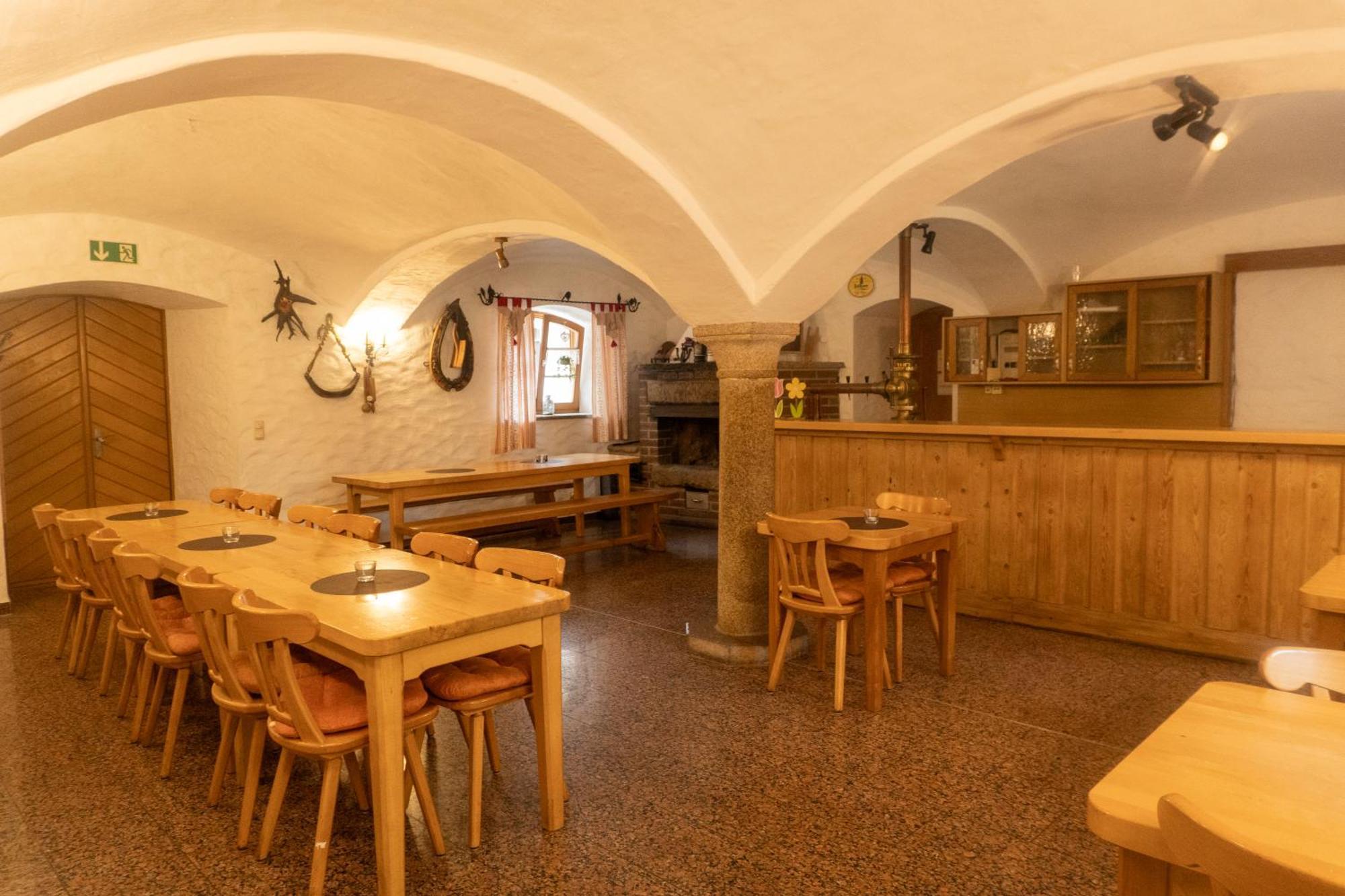 Landgasthof - Braukeller - Fattigau Oberkotzau Экстерьер фото